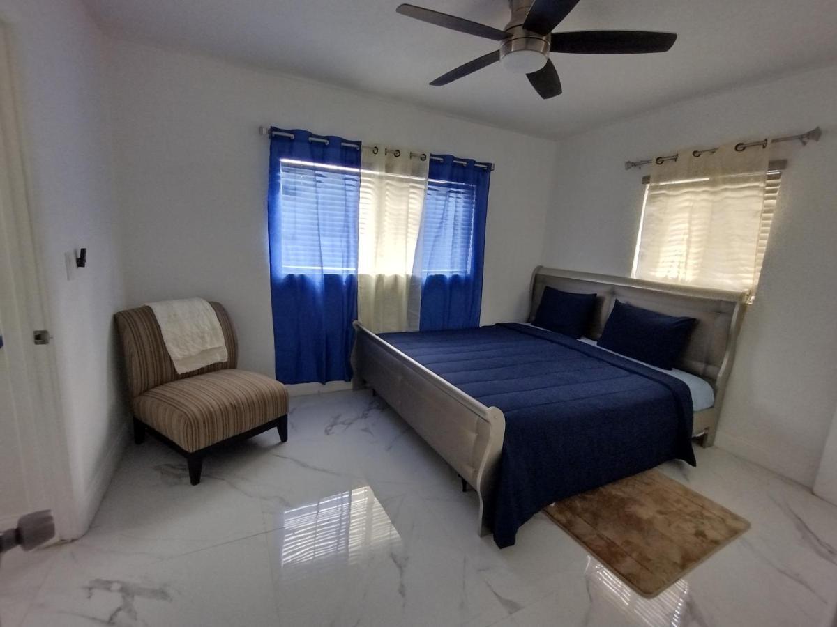 Cheerful 3-Bedroom Home /Ac+ Free Parking North Miami Beach Eksteriør bilde