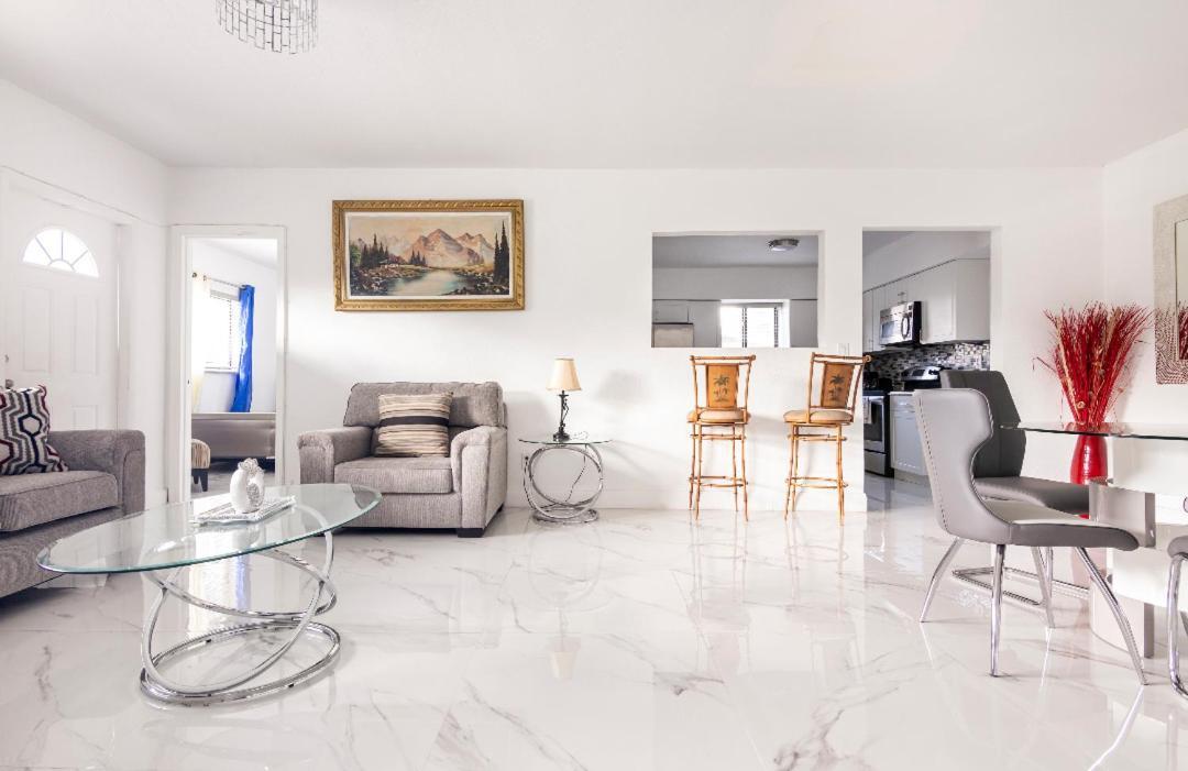 Cheerful 3-Bedroom Home /Ac+ Free Parking North Miami Beach Eksteriør bilde